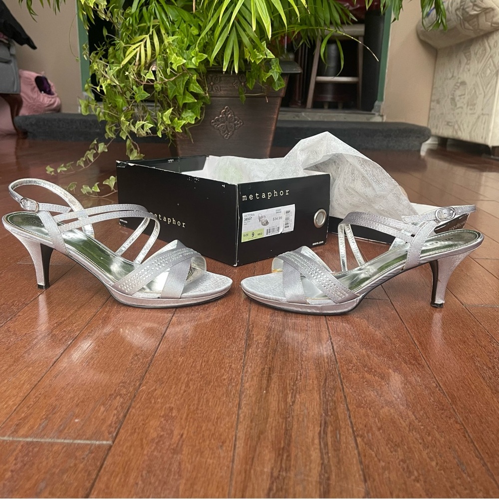 Metaphor Silver Strappy Heels Size 9
